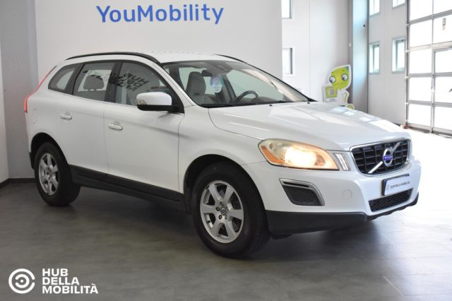 Volvo XC60 DRIVe Kinetic - foto 2 di 4