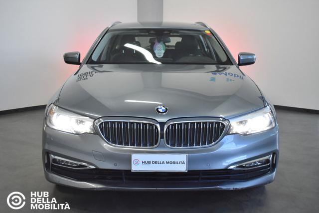 BMW 520 d xDrive Touring Luxury usato a FOLIGNO