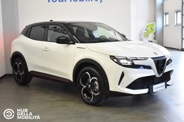 Alfa Romeo Junior 1.2 136 CV Hybrid eDCT6 Speciale - foto 2 di 4