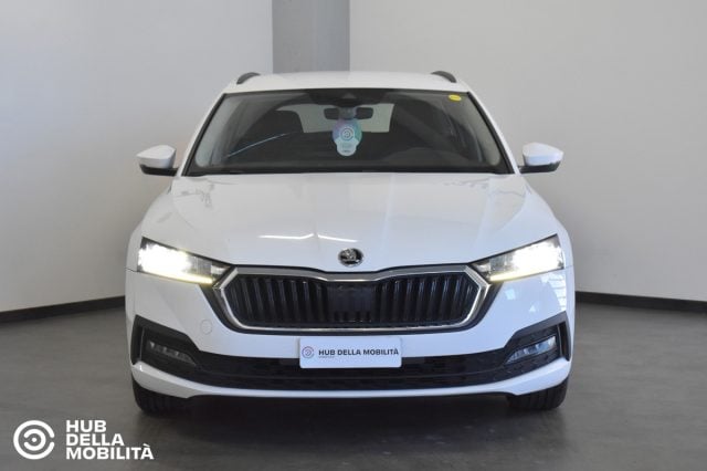 Skoda Octavia 1.5 G-TEC DSG Wagon Executive, del 2022, 228.835 km, in vendita a Foligno (PG)