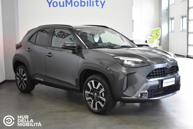 Toyota Yaris Cross 1.5 Hybrid 130 CV 5p. E-CVT AWD-i Lounge - foto 2 di 4