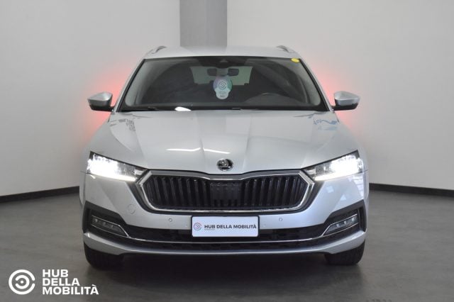 Skoda Octavia 1.5 G-TEC DSG Wagon Style, del 2021, 39.574 km, in vendita a Foligno (PG)