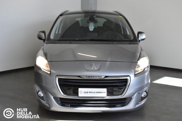 Peugeot 5008 2.0 HDi 150CV Active - 7Posti, del 2014, 118.194 km, in vendita a Foligno (PG)