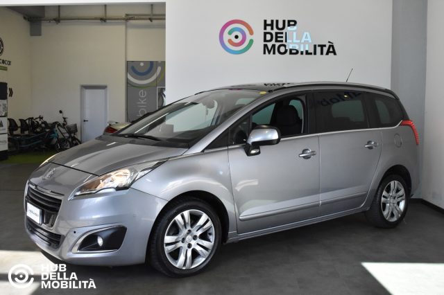 Peugeot 5008 2.0 HDi 150CV Active - 7Posti - foto 2 di 4