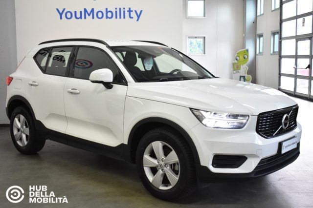 Volvo XC40 T3 Business - foto 2 di 4