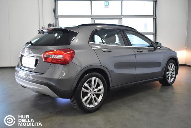 Mercedes-Benz GLA 200 d Automatic Business - foto 4 di 4