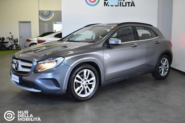 Mercedes-Benz GLA 200 d Automatic Business - foto 3 di 4