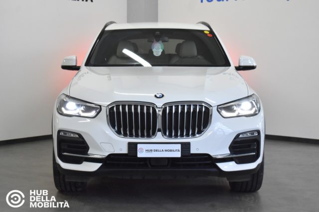 BMW X5 xDrive30d 48V Business usato a FOLIGNO
