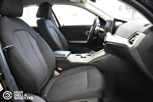 BMW 318 d 48V Touring Aut. usato a FOLIGNO