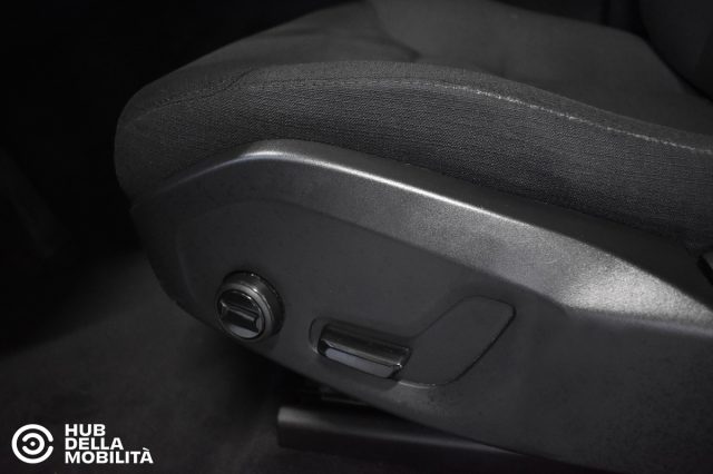 Volvo XC60 B4 (d) AWD automatico Business usato a FOLIGNO