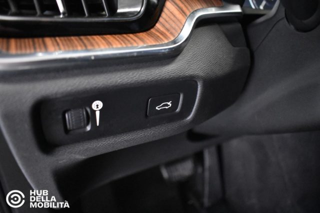 Volvo V60 Cross Country D4 AWD Geartronic Pro usato a FOLIGNO