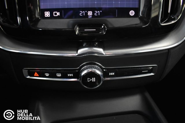 Volvo XC60 B4 (d) automatico Core usato a FOLIGNO