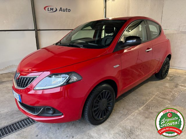 Lancia Ypsilon 1.0 FireFly 5 porte S&S Hybrid NEOPATENTATI usato a PADOVA