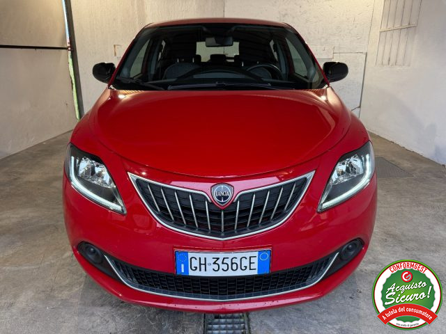 Lancia Ypsilon 1.0 FireFly 5 porte S&S Hybrid NEOPATENTATI - foto 2 di 4