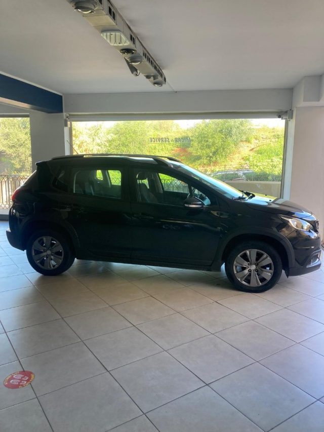 Peugeot 2008 1° serie BlueHDi 100 S&S Black Matt - foto 4 di 4