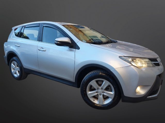 Toyota RAV 4 RAV4 2.0 D-4D 2WD Active usato a CASTELDACCIA