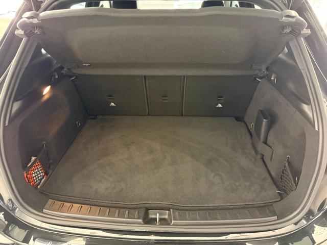 Mercedes-Benz GLA 180 d Premium AMG Night Pack AMBIENT * NEOPATENTATI *, del 2022, 113.257 km, in vendita a Potenza (PZ)