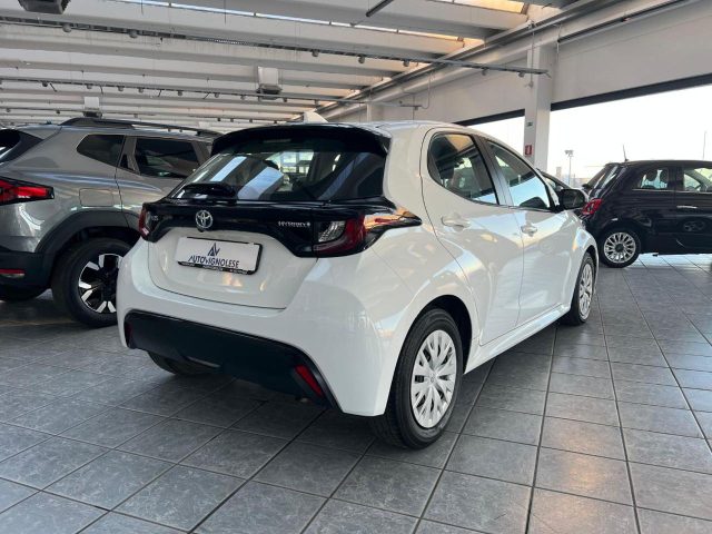 Toyota Yaris 1.5 Hybrid 5 porte BS- Retrocamera-Navi-ClAut-sed - foto 4 di 4