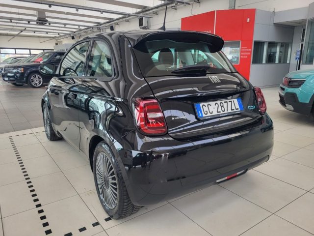 Fiat 500 Icon Berlina 42 kWh accessoriata LED ecc - foto 2 di 4