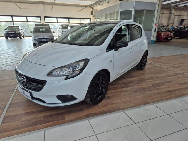 Opel Corsa 1.4 90CV GPL Tech 5 porte b-Color, del 2016, 169.000 km, in vendita a Vignola (MO)