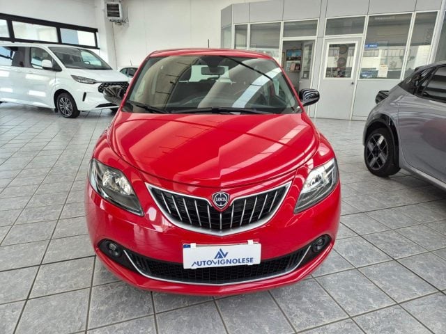 Lancia Ypsilon 1.0 FireFly 5 porte S&S Hybrid Gold - foto 2 di 4