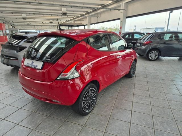 Lancia Ypsilon 1.0 FireFly 5 porte S&S Hybrid Gold - foto 4 di 4