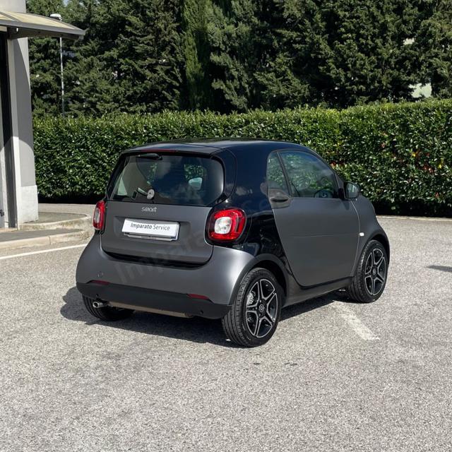 smart forTwo Coupe 70 1.0 Twinamic Urban 52KW/71CV, del 2016, 139.392 km, in vendita a Polla (SA)