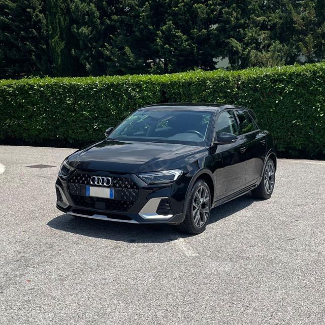 Audi A1 allstreet (30) 1.0 TFSI S tronic 81KW/110CV - foto 3 di 4