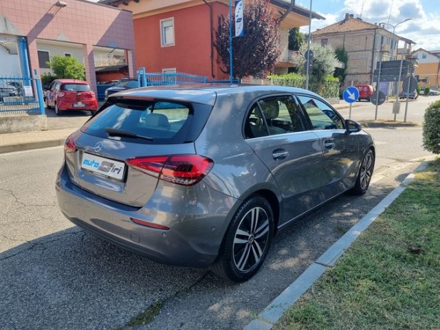 Mercedes-Benz A 180 d Automatic Business Extra - foto 2 di 4