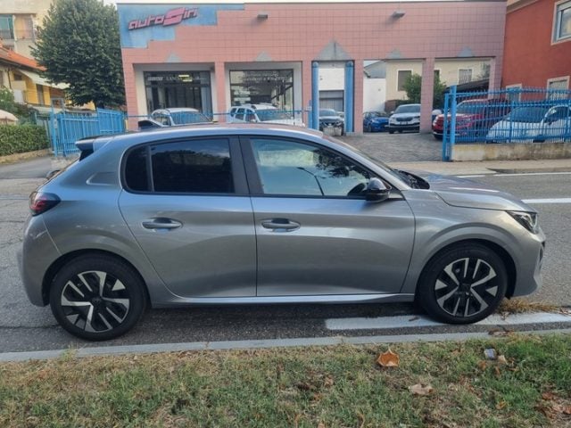 Peugeot 208 Business Turbo benzina 100 km 0 a CASTIGLIONE TORINESE