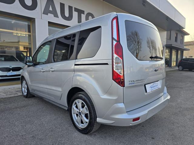 Ford Tourneo Connect 1.5 TDCi 120cv 5 posti Titanium, del 2018, 180.000 km, in vendita a Pianiga (VE)