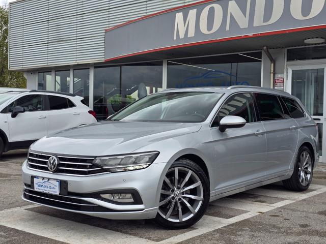 Volkswagen Passat Variant 2.0 TDI SCR EVO DSG Business usato a PIANIGA