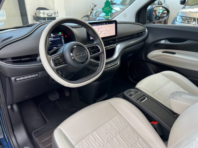 Fiat 500e Cabrio 42 kWh La Prima - foto 4 di 4