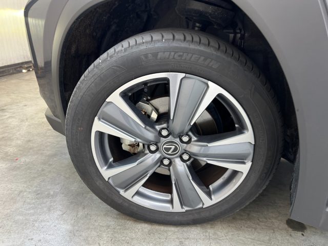 Lexus UX Full Electric UX 300e Luxury - foto 4 di 4