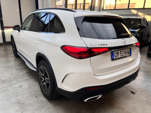 Mercedes-Benz GLC 220 d 4Matic Premium AMG Line - foto 3 di 4