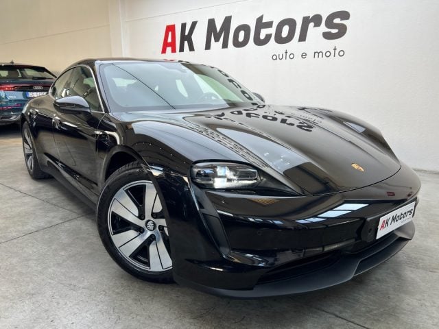 Porsche Taycan 4S usato a PARMA