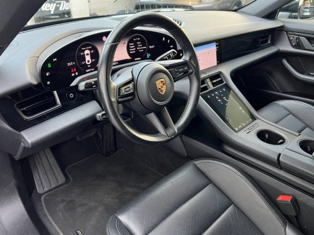 Porsche Taycan 4S - foto 4 di 4