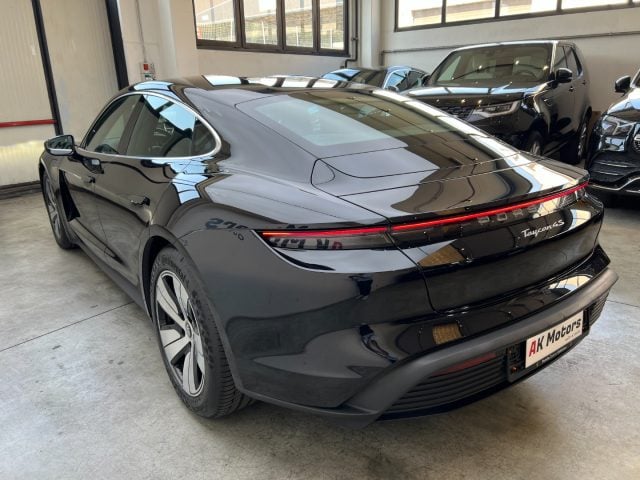 Porsche Taycan 4S - foto 3 di 4