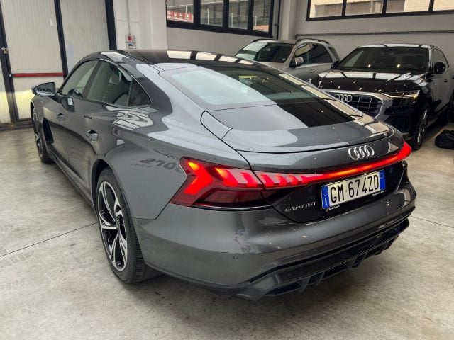 Audi e-tron GT quattro - foto 3 di 4