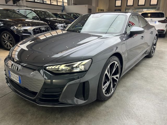 Audi e-tron GT quattro - foto 2 di 4