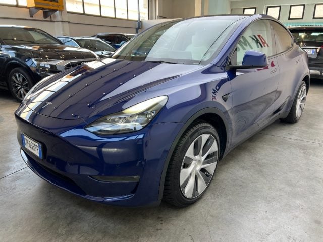 Tesla Model Y Long Range Dual Motor AWD - foto 2 di 4