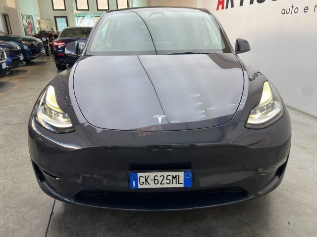 Tesla Model Y Long Range AWD - foto 2 di 4