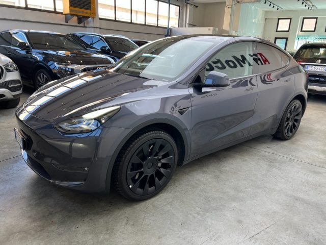 Tesla Model Y Long Range AWD - foto 3 di 4