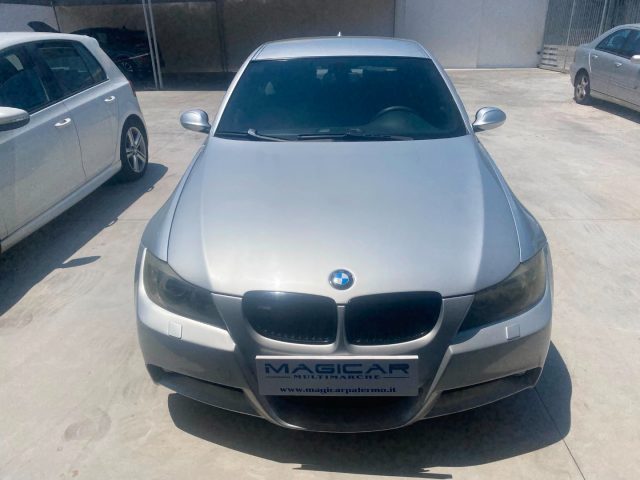 BMW 320 d MSport - foto 3 di 4