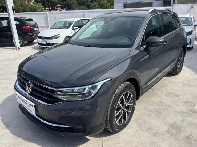 Volkswagen Tiguan 2.0 TDI 150 CV SCR DSG Life - foto 4 di 4