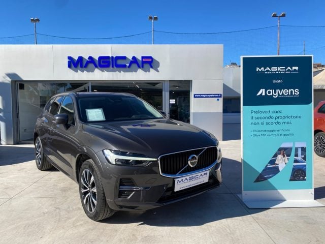 Volvo XC60 B4 (d) automatico Essential, del 2022, 53.250 km, in vendita a Palemo (PA)