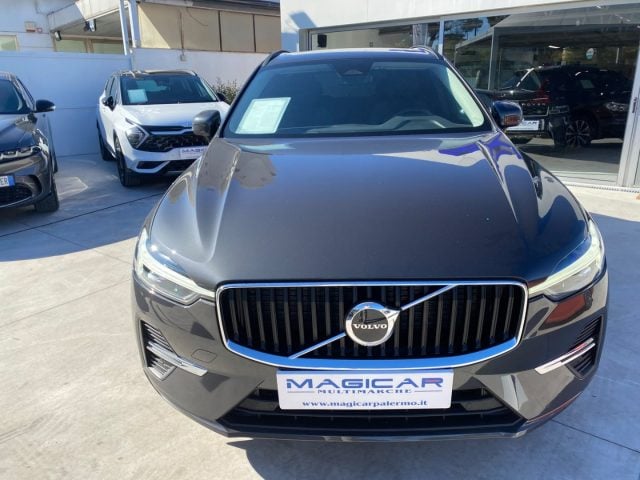 Volvo XC60 B4 (d) automatico Essential - foto 3 di 4