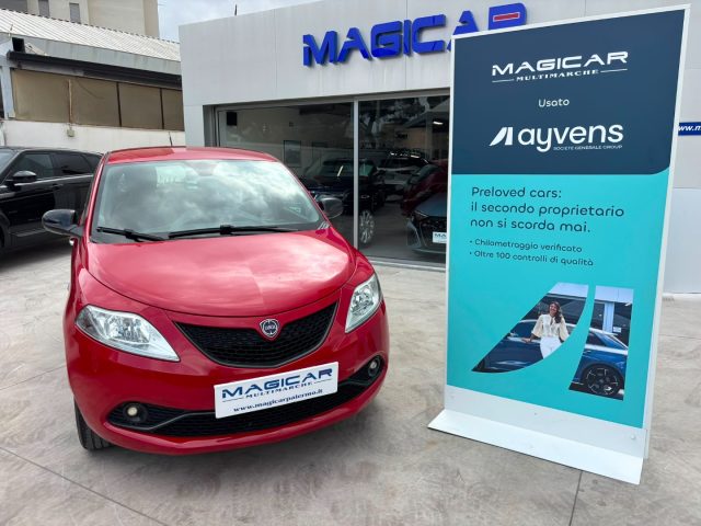 Lancia Ypsilon 1.2 69 CV 5 porte GPL Ecochic Gold - foto 2 di 4
