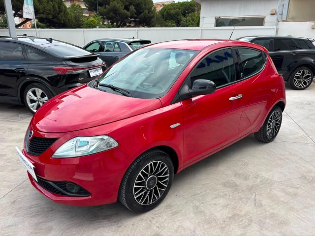 Lancia Ypsilon 1.2 69 CV 5 porte GPL Ecochic Gold - foto 3 di 4