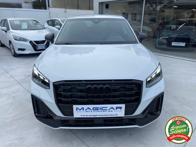 Audi Q2 30 TDI S tronic S-LINE Identity Black - foto 2 di 4